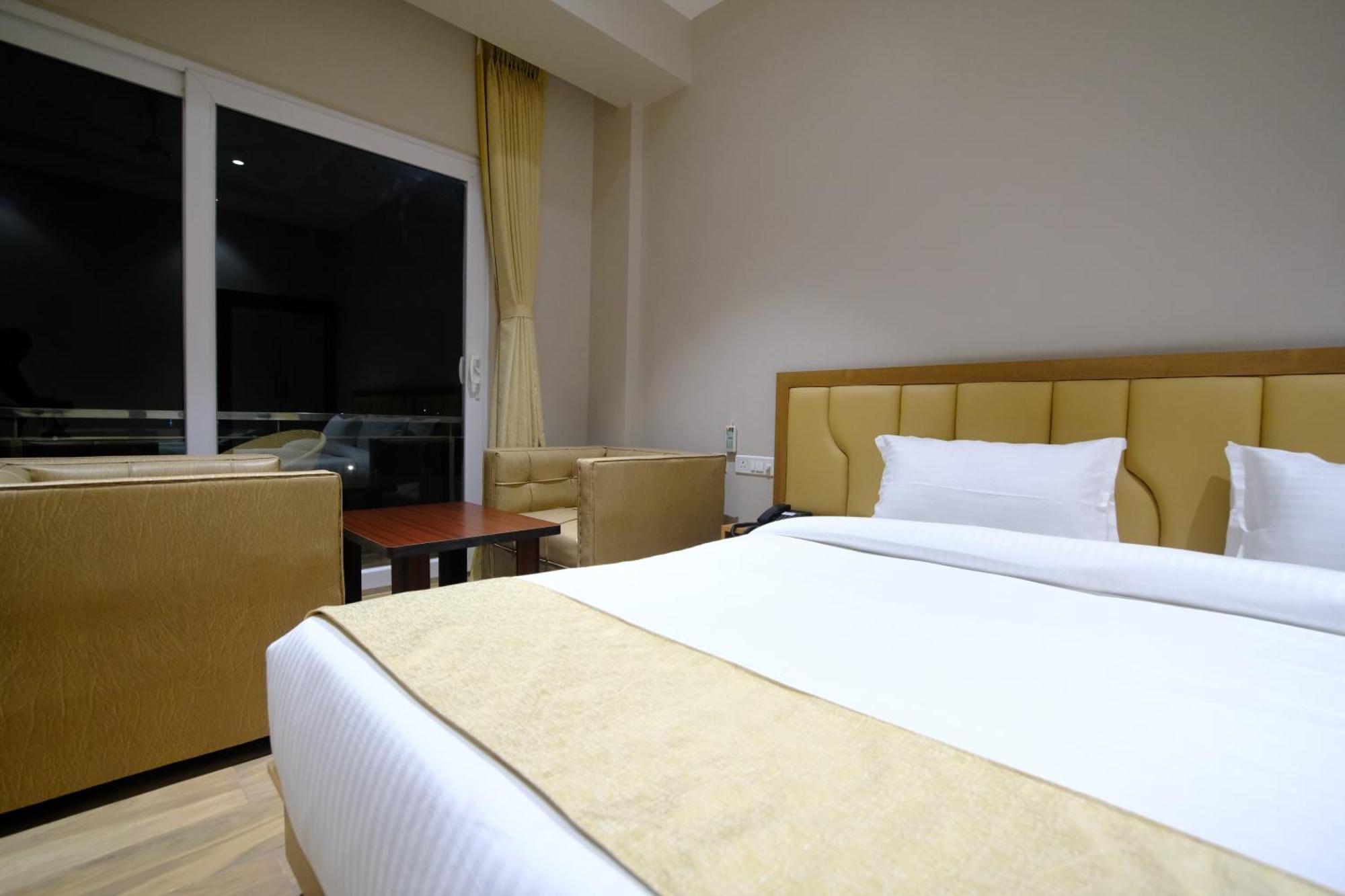 Finn'S Weaver Resort, กาซิรังคา ภายนอก รูปภาพ