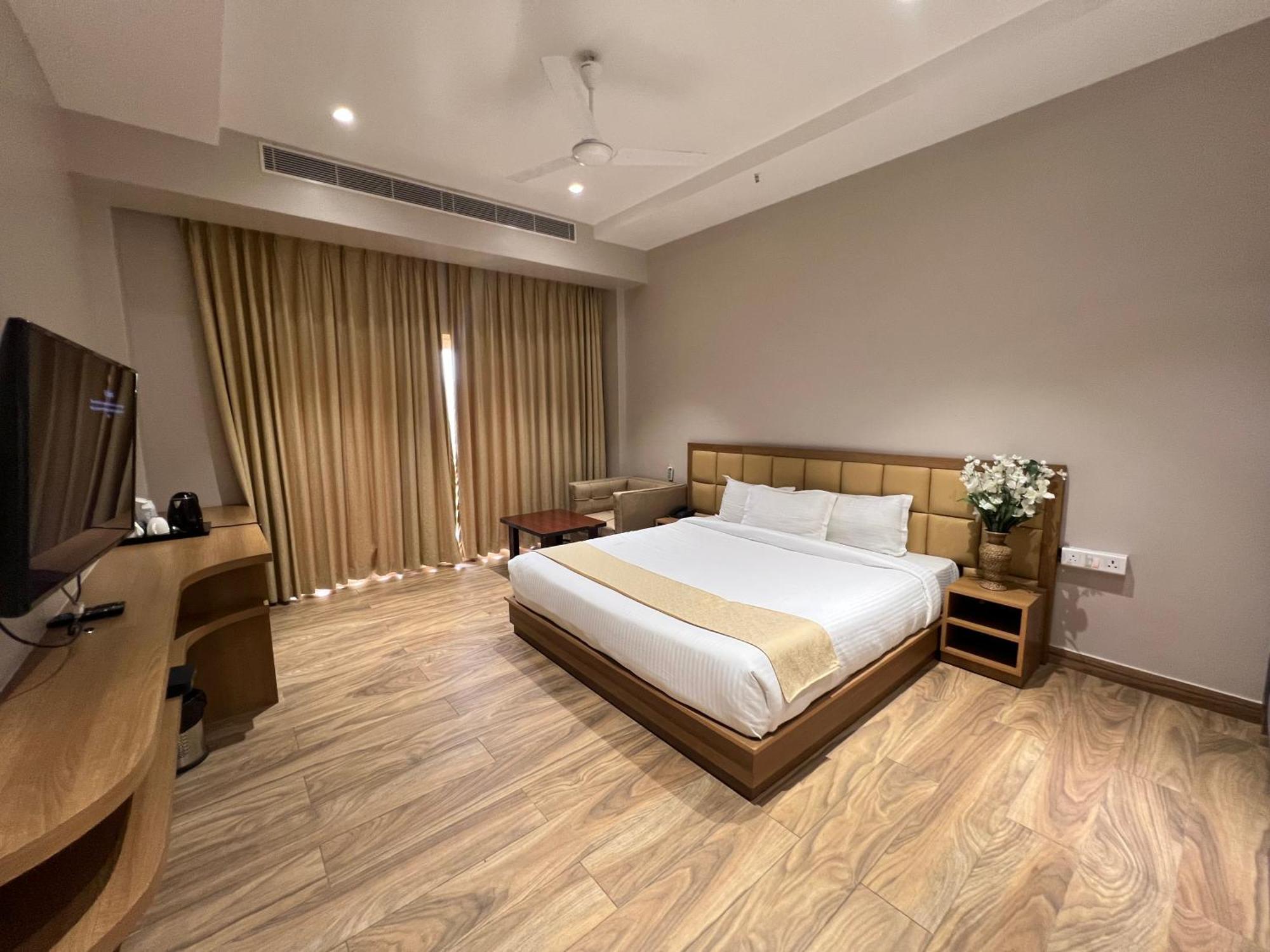 Finn'S Weaver Resort, กาซิรังคา ภายนอก รูปภาพ