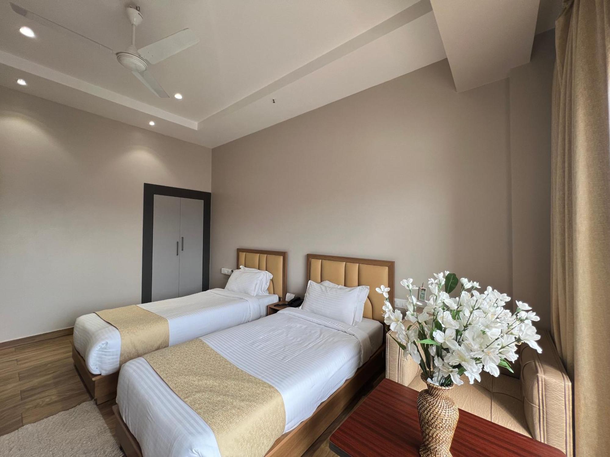 Finn'S Weaver Resort, กาซิรังคา ภายนอก รูปภาพ